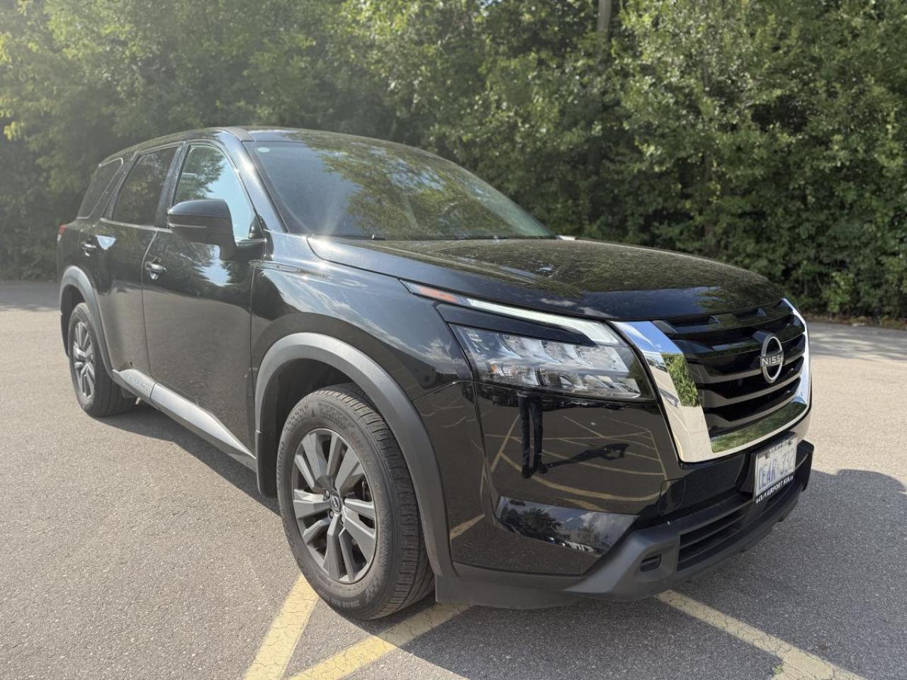 2023 Nissan Pathfinder S 4WD Photo2