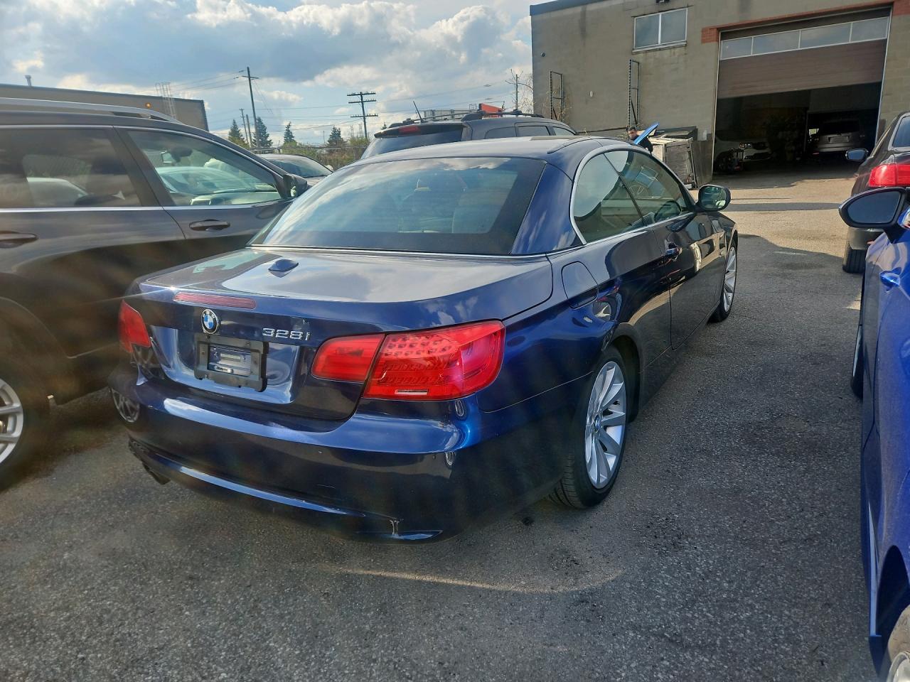 2011 BMW 3 Series 2dr Cabriolet 328i RWD Photo