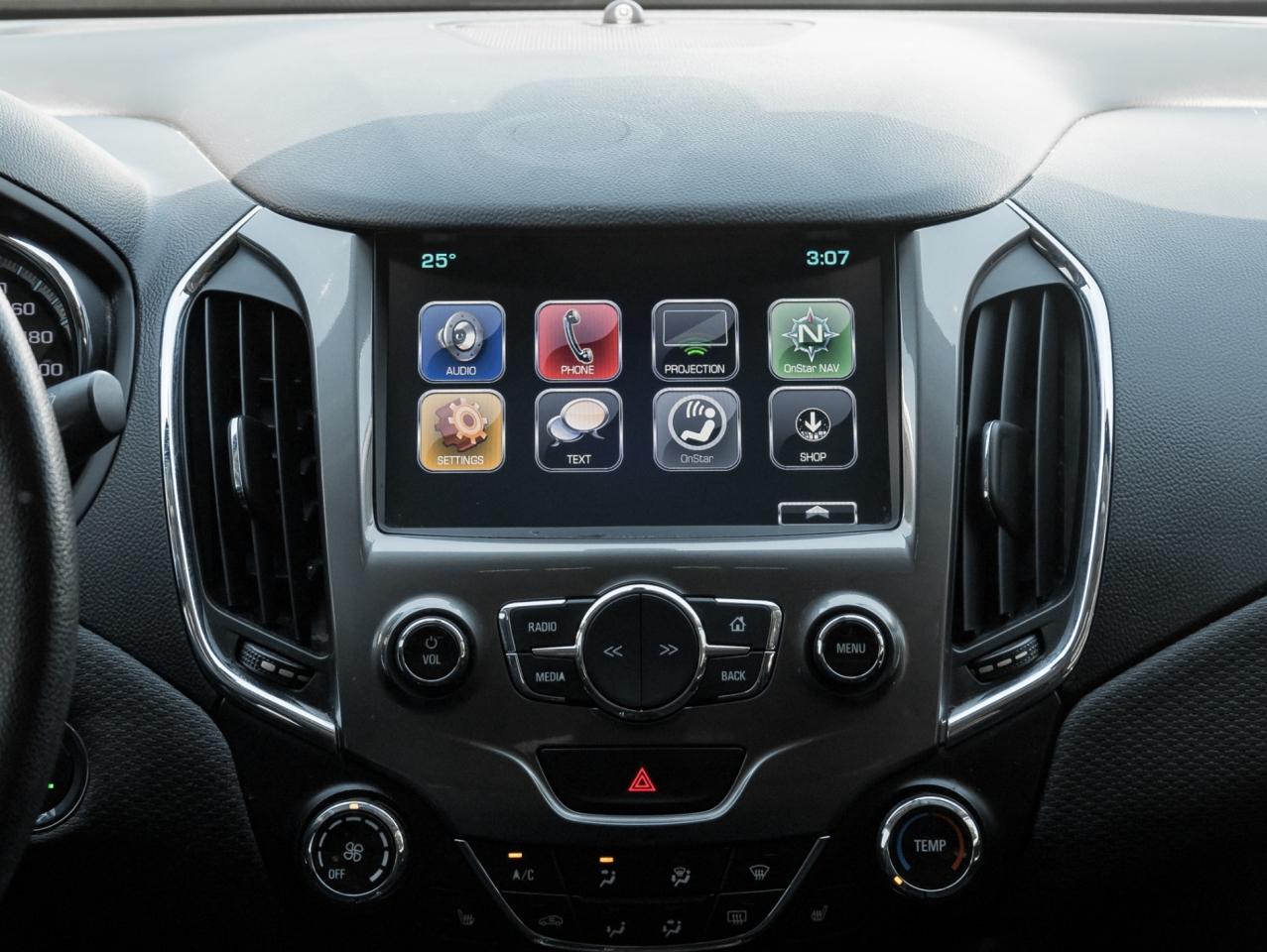 2017 Chevrolet Cruze 4dr Sdn Photo