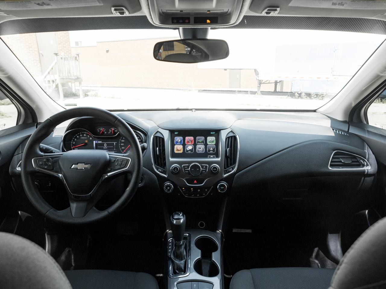 2017 Chevrolet Cruze 4dr Sdn Photo