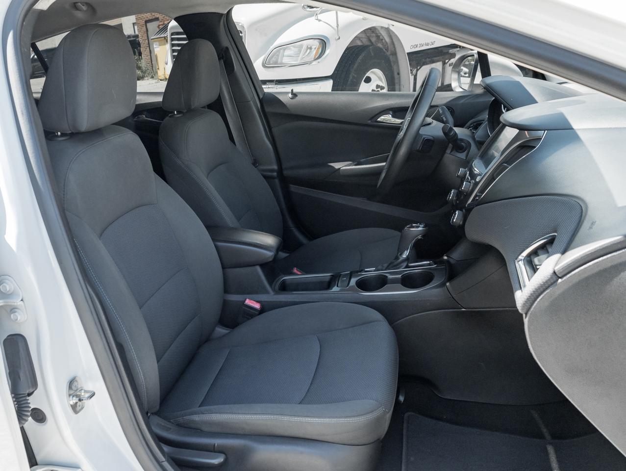 2017 Chevrolet Cruze 4dr Sdn Photo