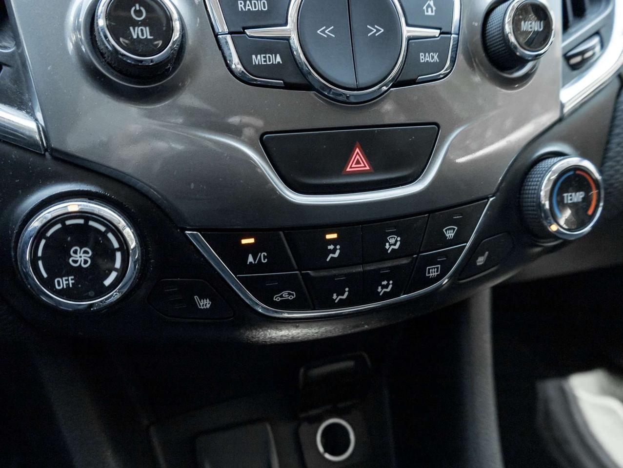 2017 Chevrolet Cruze 4dr Sdn Photo