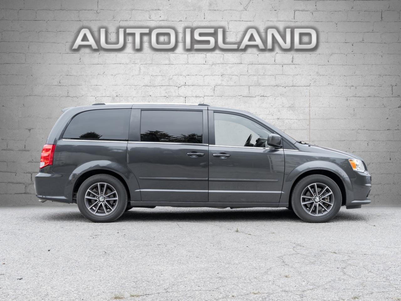 2016 Dodge Grand Caravan SXT Premium Plus Photo