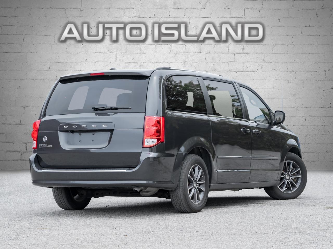 2016 Dodge Grand Caravan SXT Premium Plus Photo