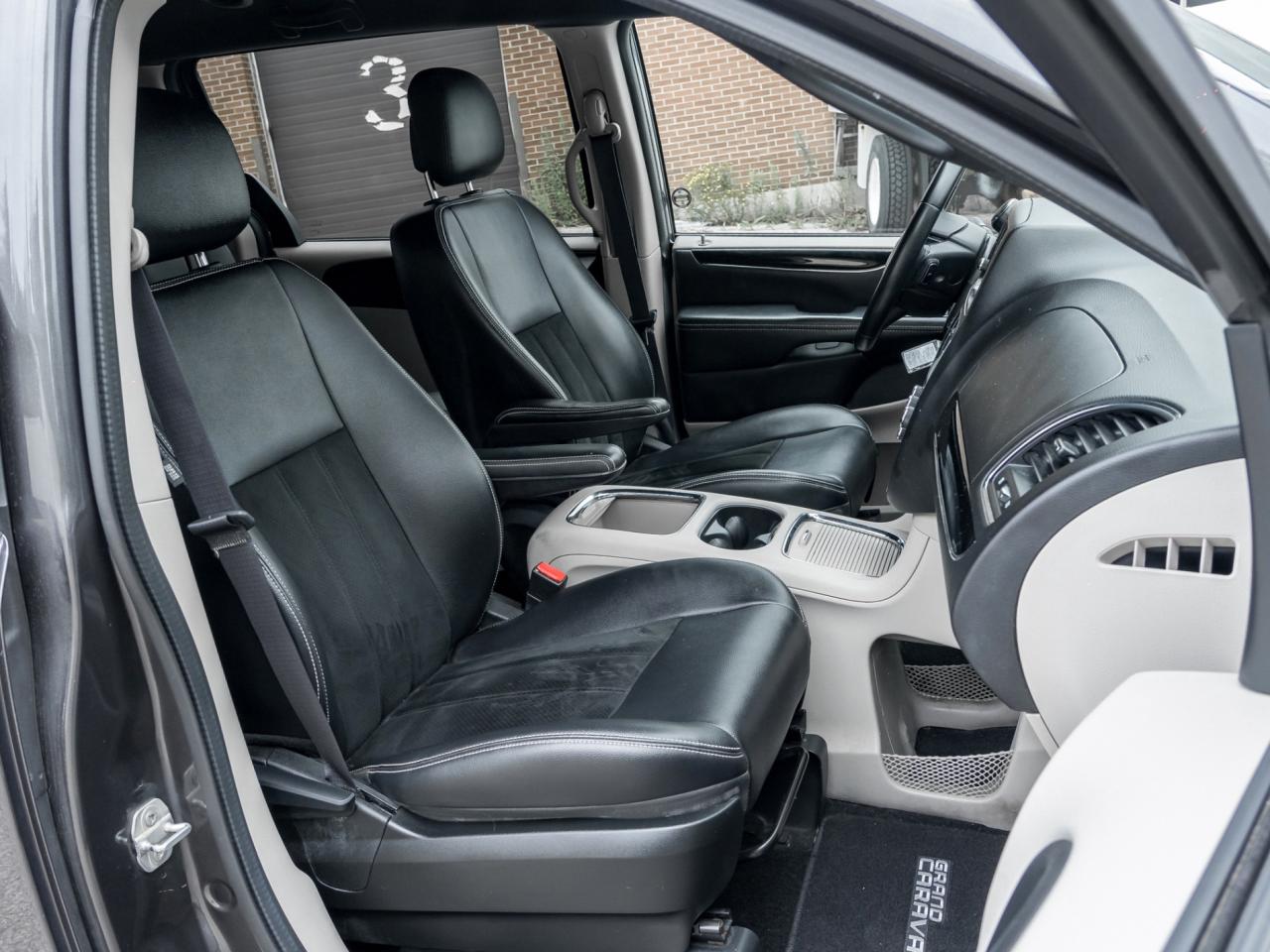 2016 Dodge Grand Caravan SXT Premium Plus Photo