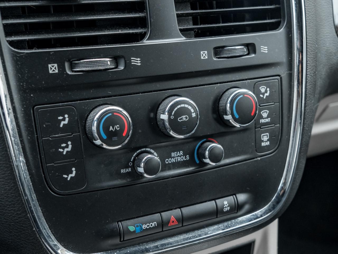 2016 Dodge Grand Caravan SXT Premium Plus Photo