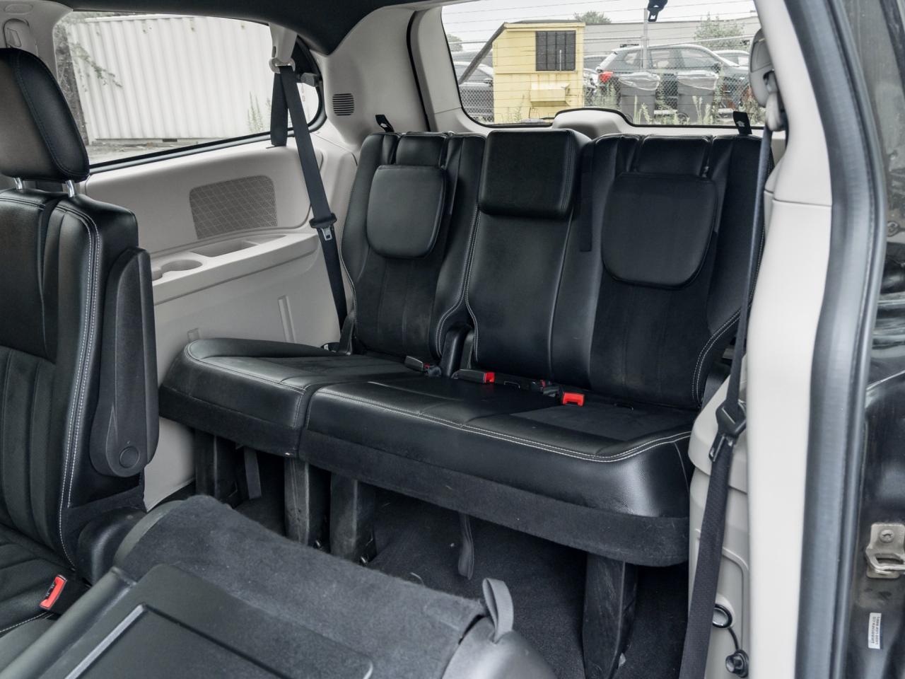 2016 Dodge Grand Caravan SXT Premium Plus Photo