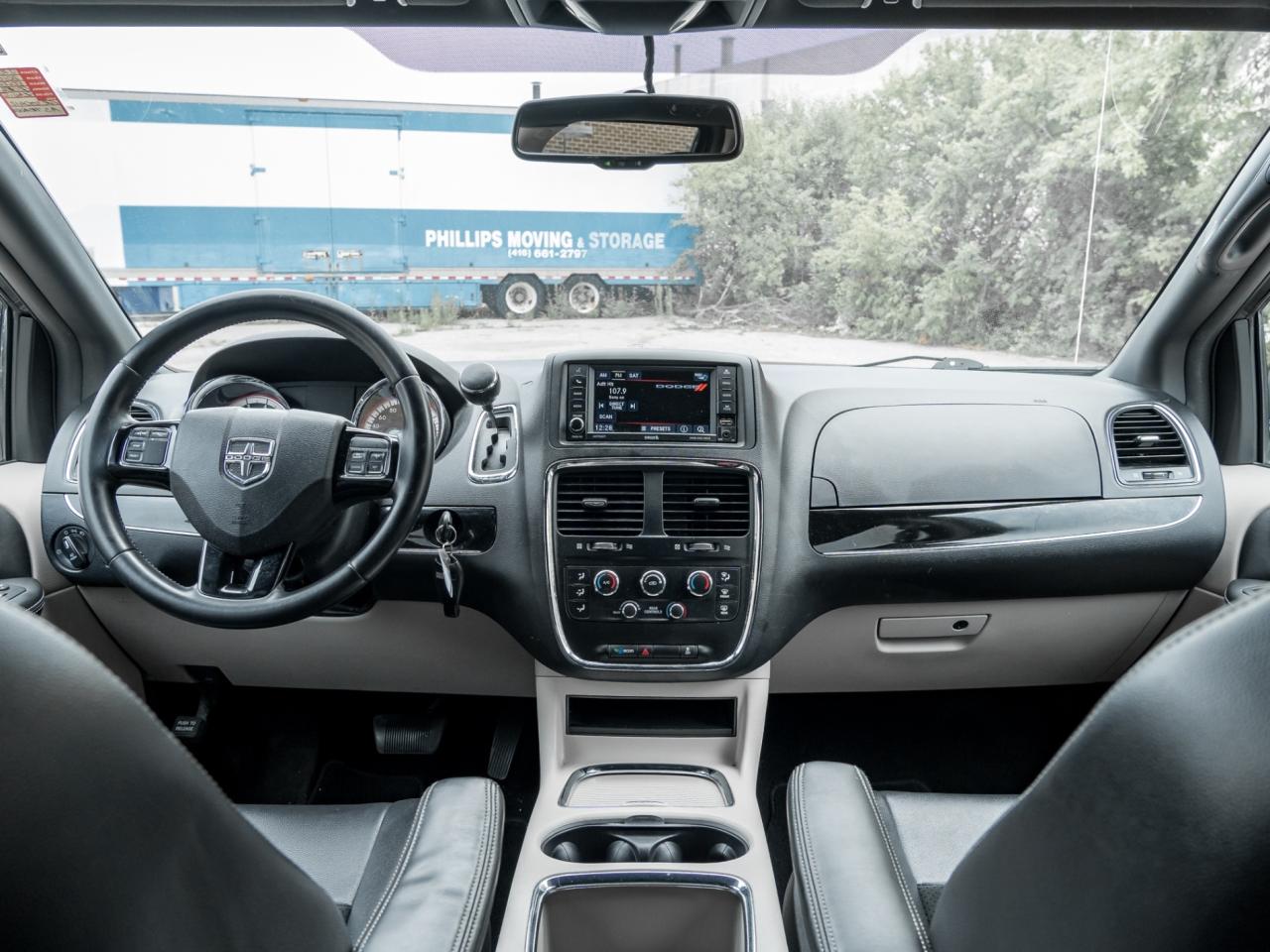 2016 Dodge Grand Caravan SXT Premium Plus Photo
