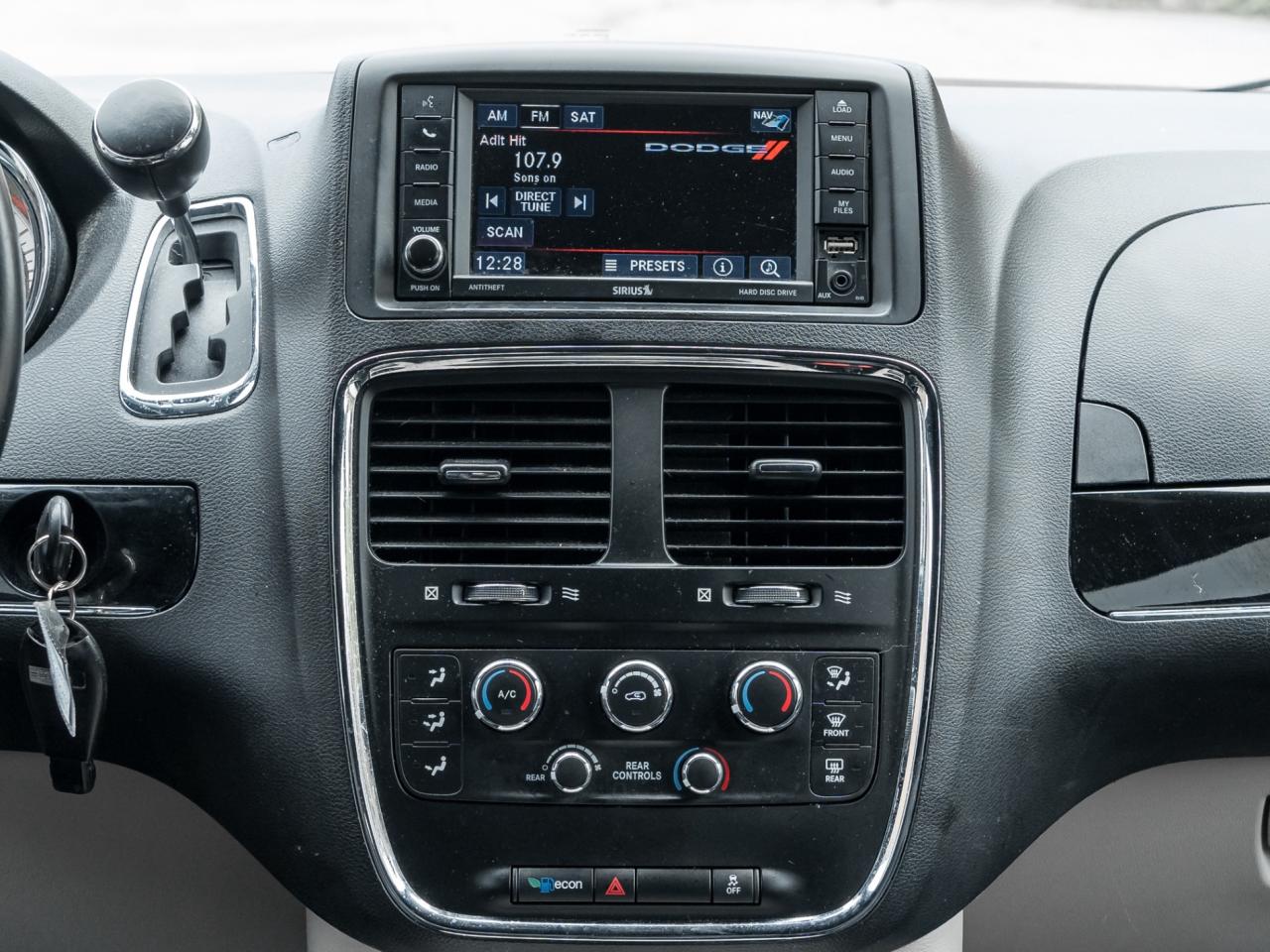 2016 Dodge Grand Caravan SXT Premium Plus Photo