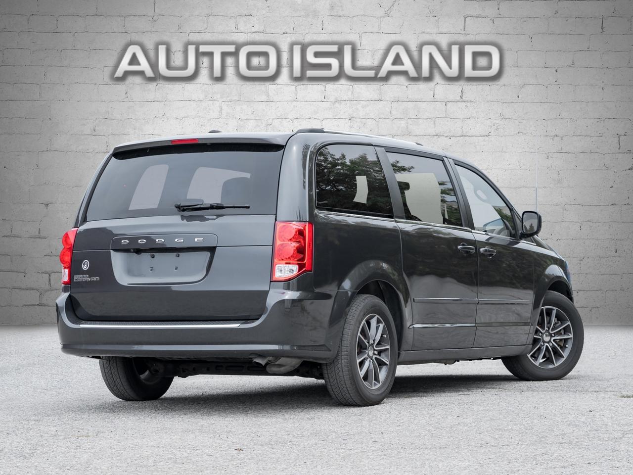 2016 Dodge Grand Caravan SXT Premium Plus Photo