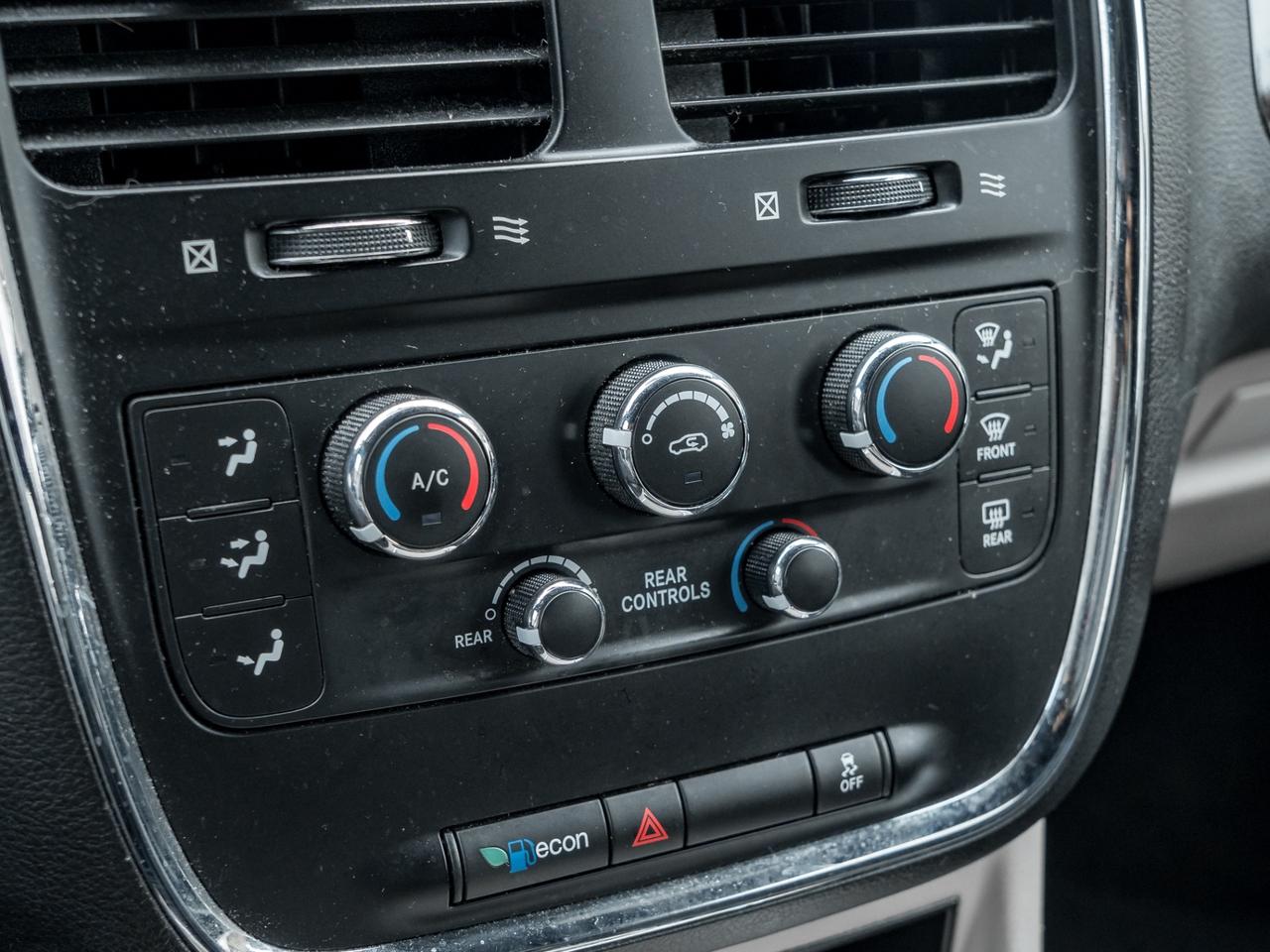 2016 Dodge Grand Caravan SXT Premium Plus Photo