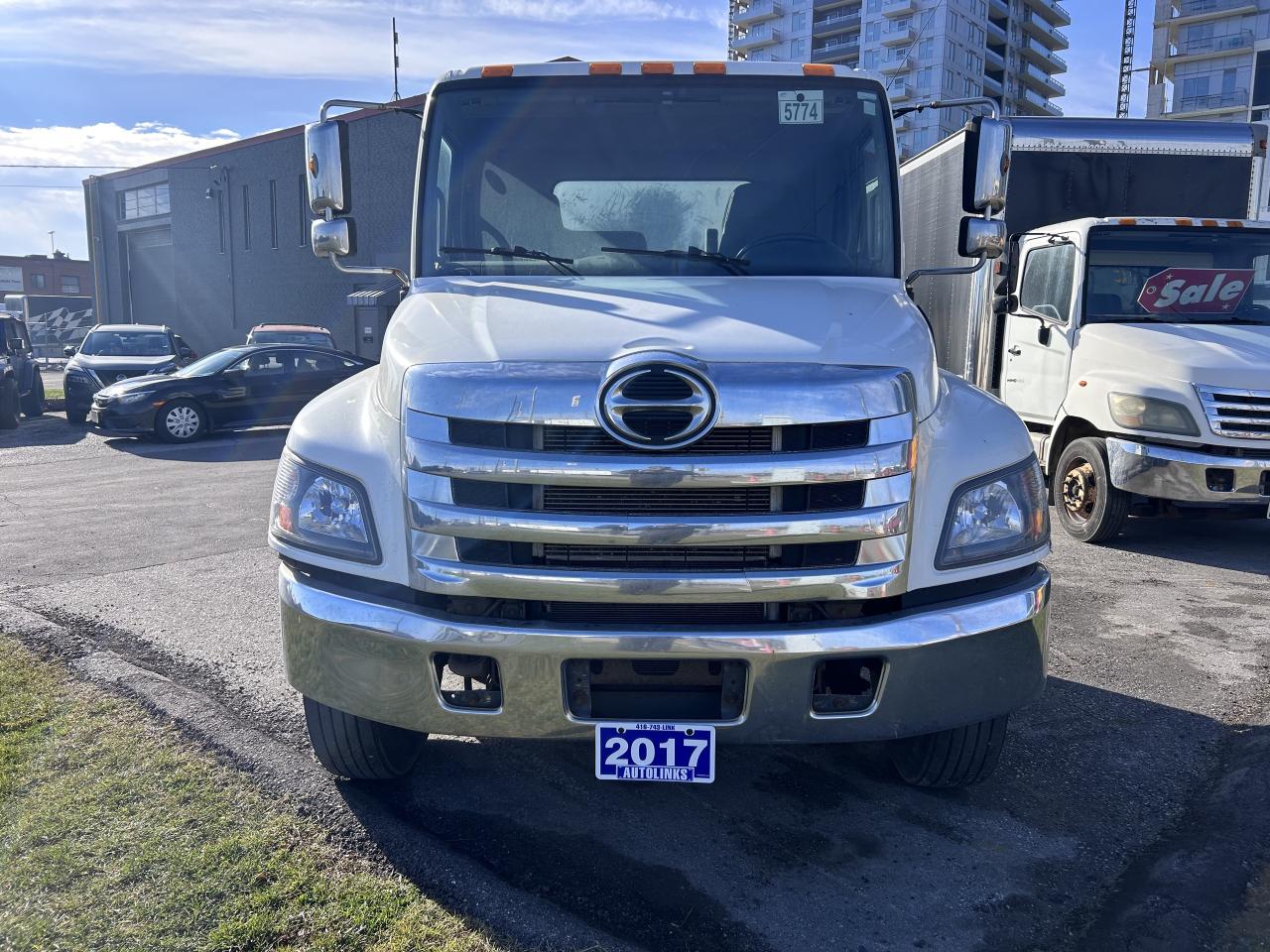 2017 Hino 338 338   CAB & CHASSIS   AUTO   24-26FT BOX WILL FIT Photo