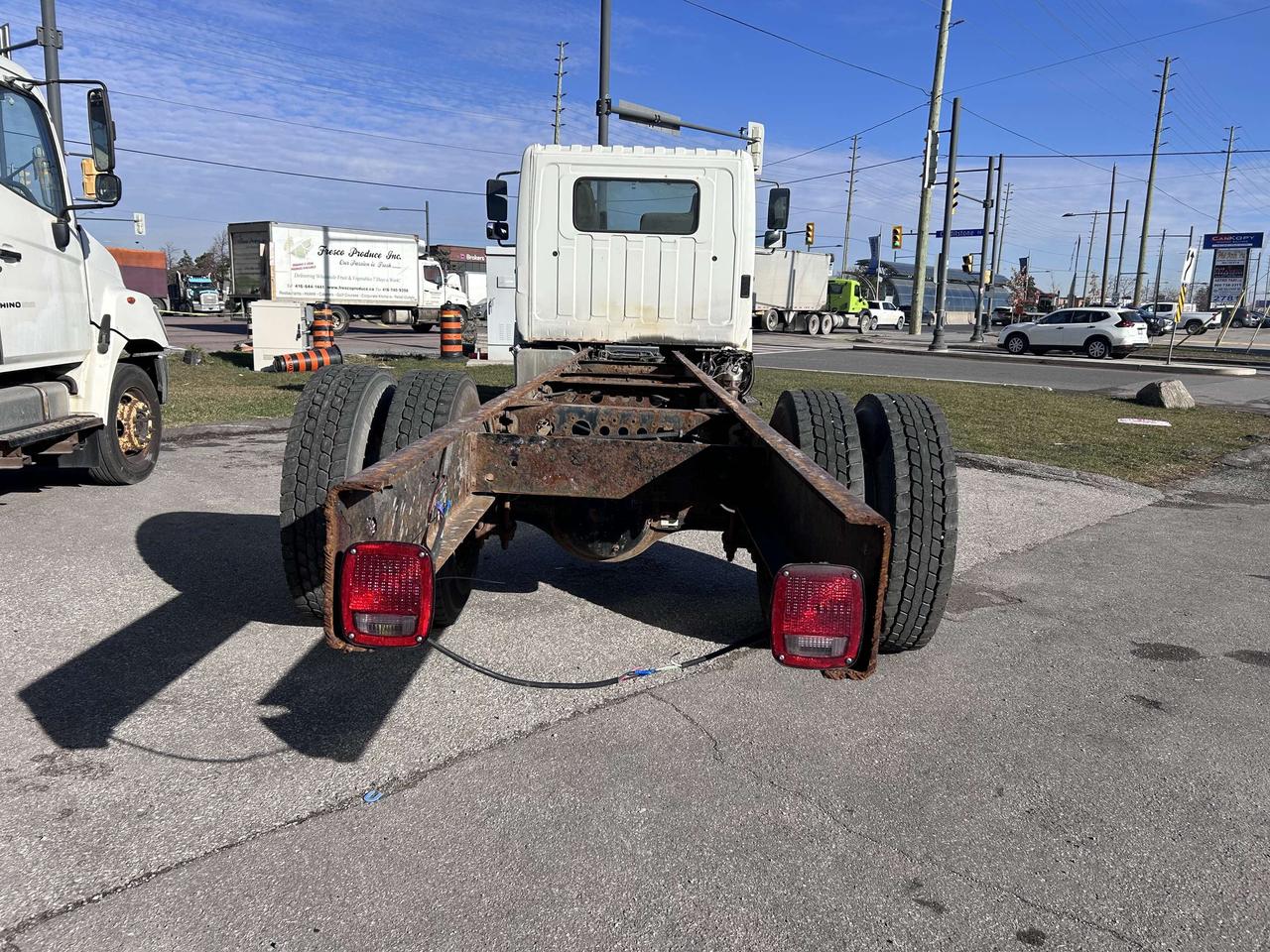 2017 Hino 338 338   CAB & CHASSIS   AUTO   24-26FT BOX WILL FIT Photo