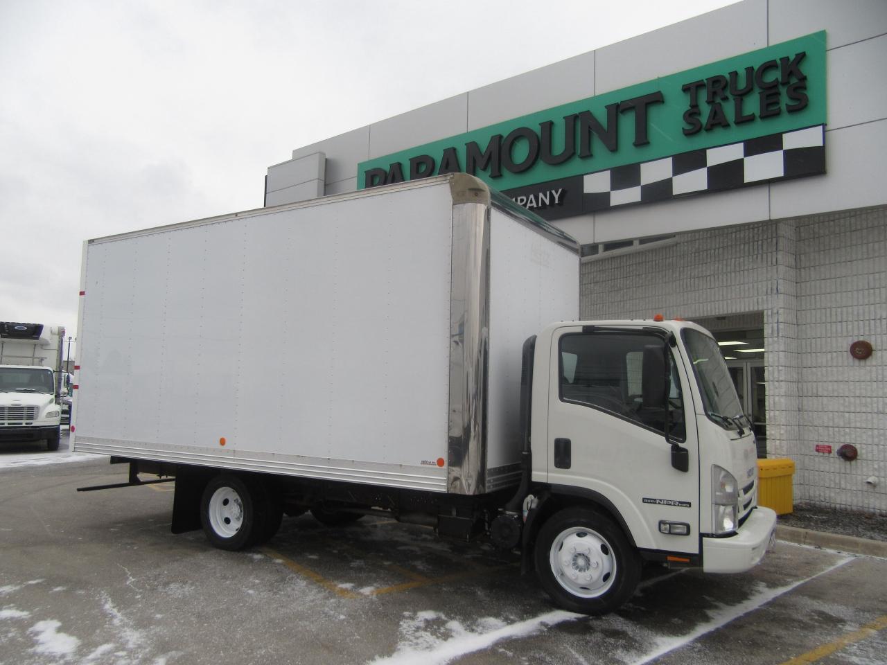 2021 Isuzu IsuzuNPR GAS 18 FT HIGH & WIDE ALUMINUM BOX & RAMP Photo0