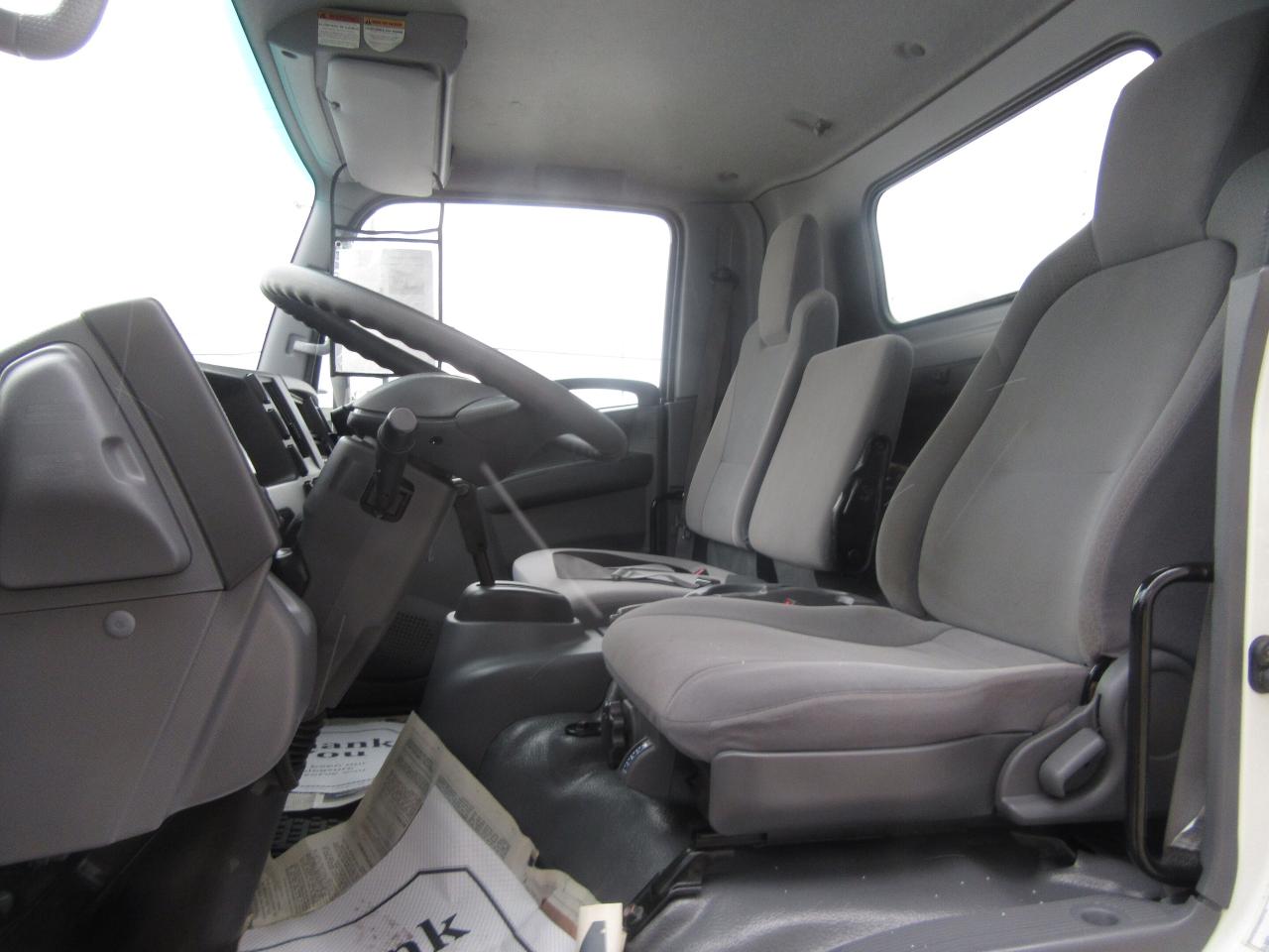 2021 Isuzu IsuzuNPR GAS 18 FT HIGH & WIDE ALUMINUM BOX & RAMP Photo