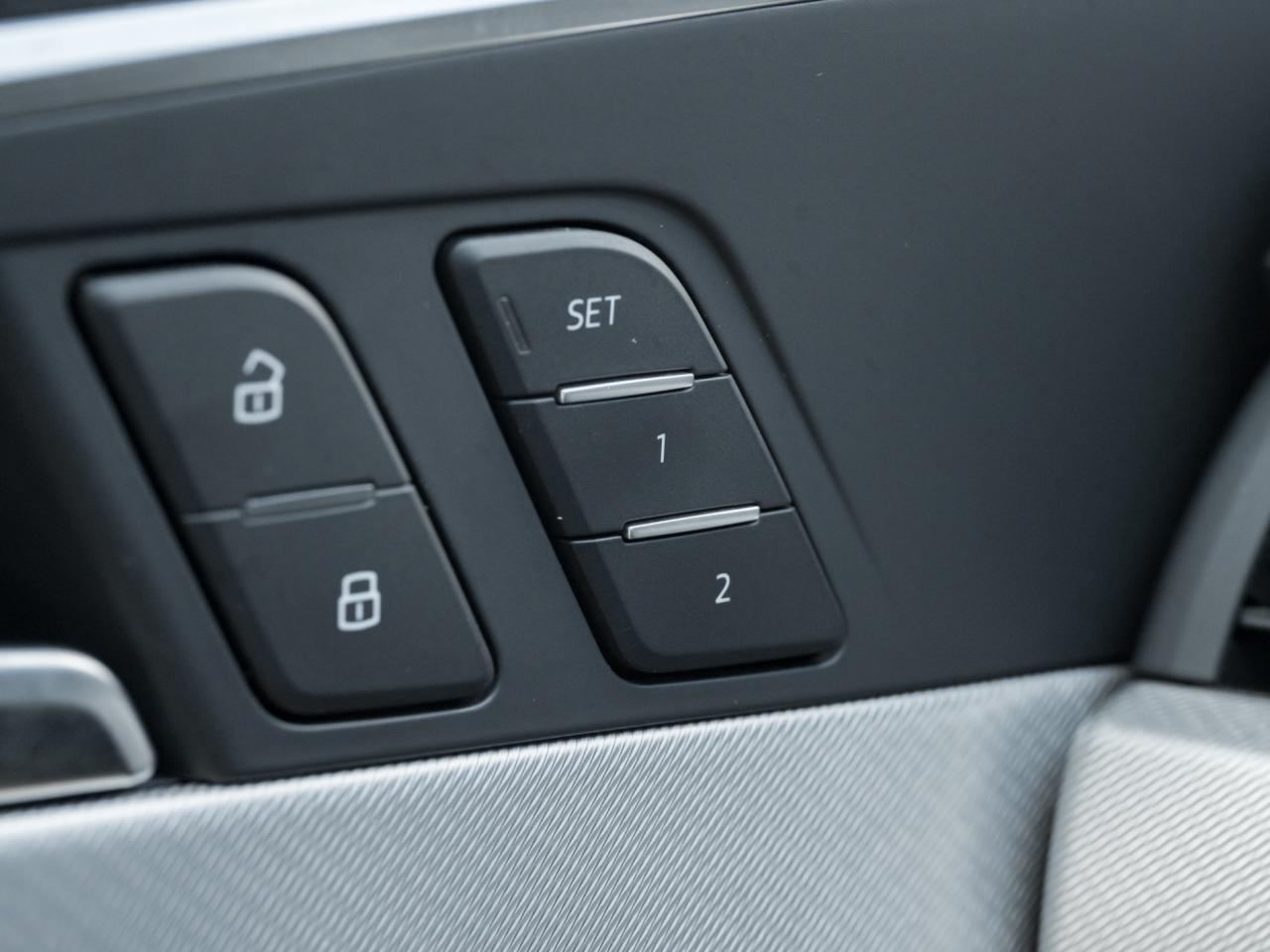 2017 Audi A4 4dr Sdn Auto Progressive Quattro !! Mint Condition Photo