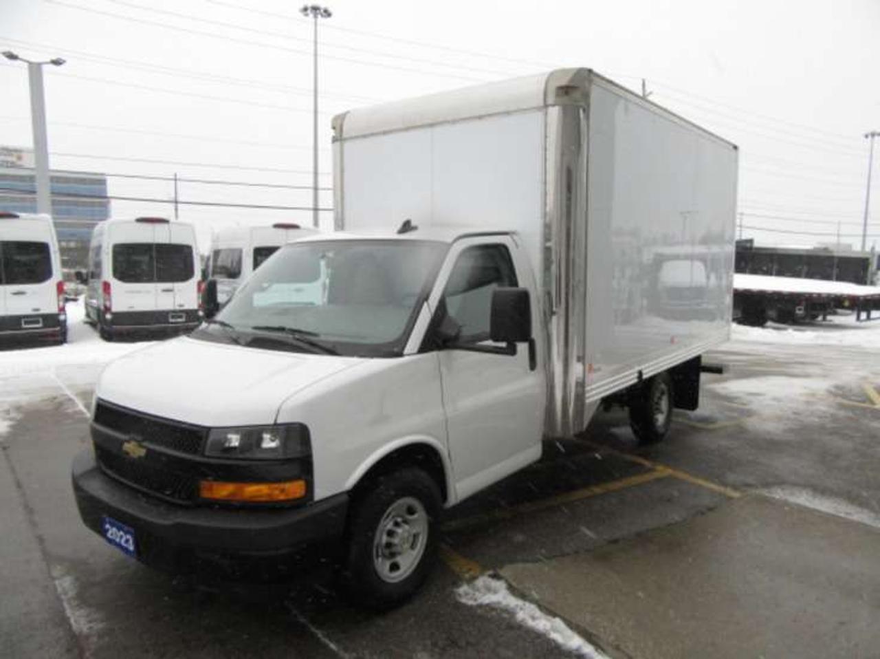 2023 GMC Savana 3500 GAS WITH 14 FT ALUMINUM CUBE VAN & ROLL OUT RAMP Photo