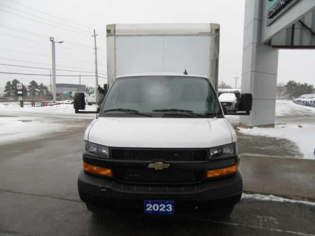 2023 GMC Savana 3500 GAS WITH 14 FT ALUMINUM CUBE VAN & ROLL OUT RAMP Photo