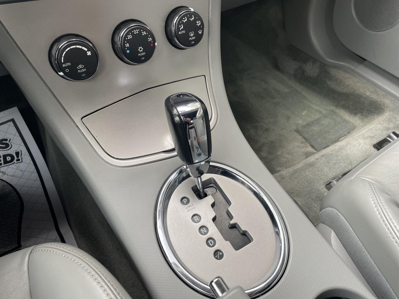 2008 Chrysler Sebring CONV   LIMITED   LEATHER   ACCIDENT FREE!! Photo