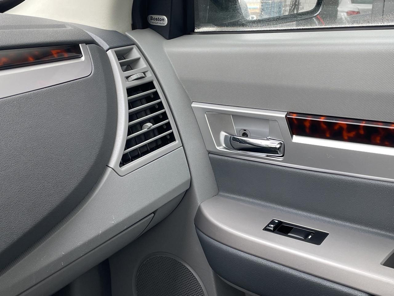 2008 Chrysler Sebring CONV   LIMITED   LEATHER   ACCIDENT FREE!! Photo