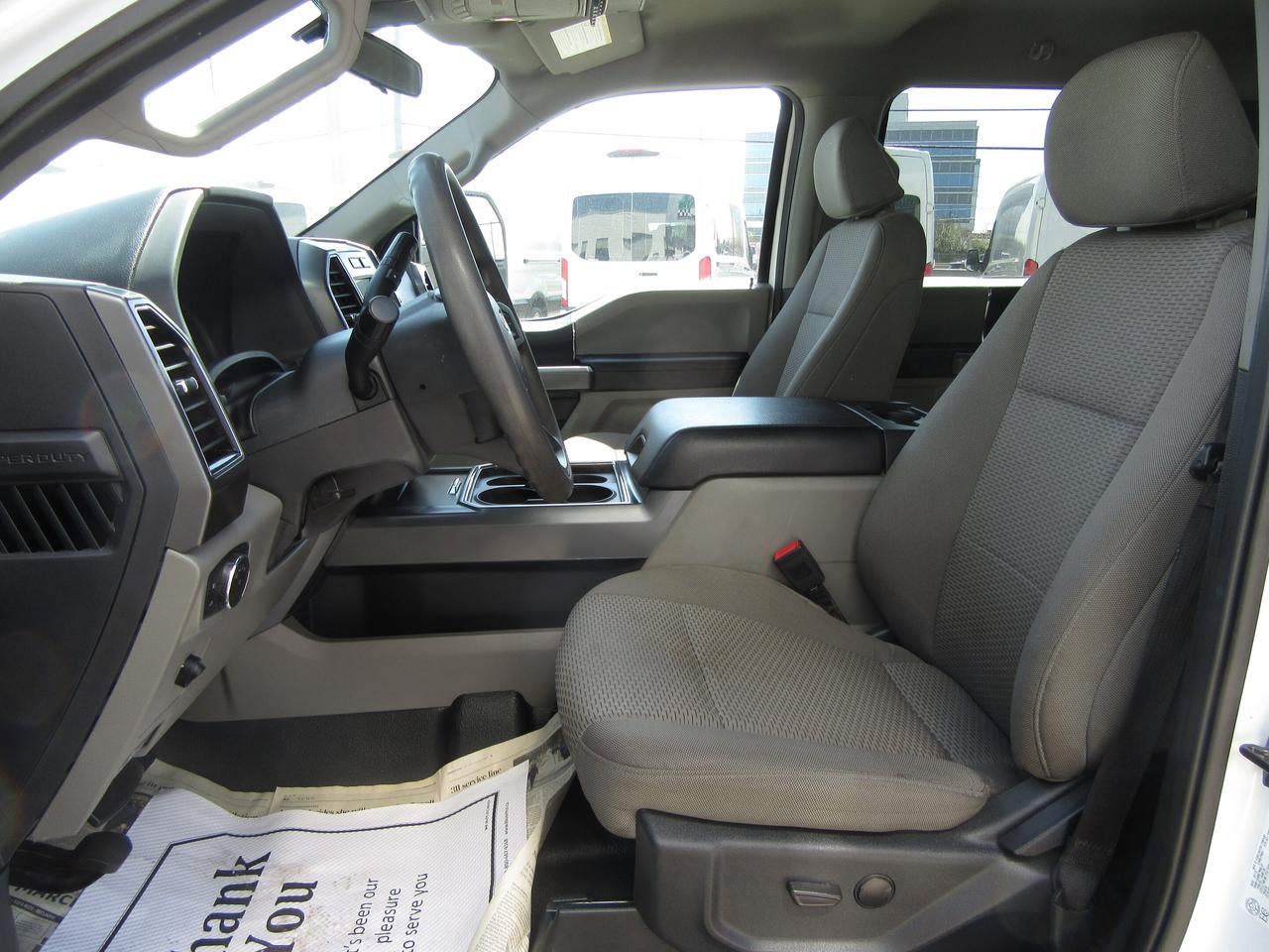 2022 Ford F-250 CREW CAB 4X4 XLT 6.8FT BOX WITH FX-4 PACKAGE Photo