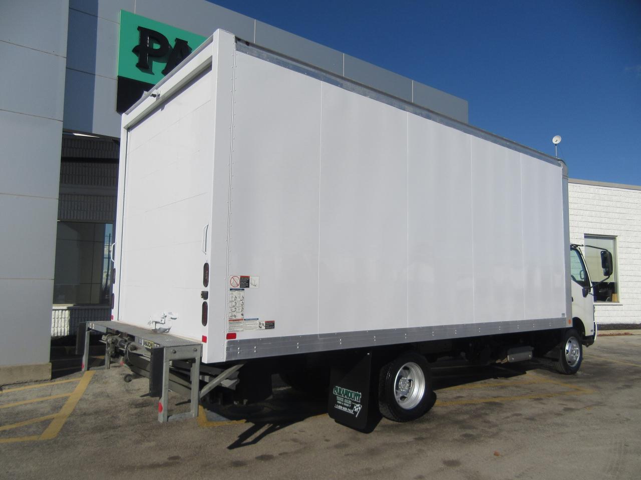 2020 Hino 195 Commercial DIESEL 20FT HIGH & WIDE BOX POWER LIFTGATE & RAMP Photo2