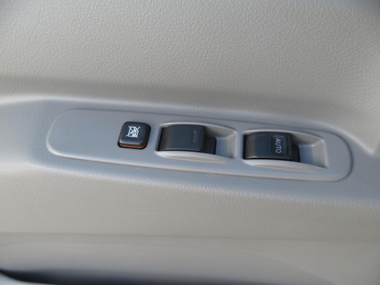 2020 Hino 195 Commercial DIESEL 20FT HIGH & WIDE BOX POWER LIFTGATE & RAMP Photo