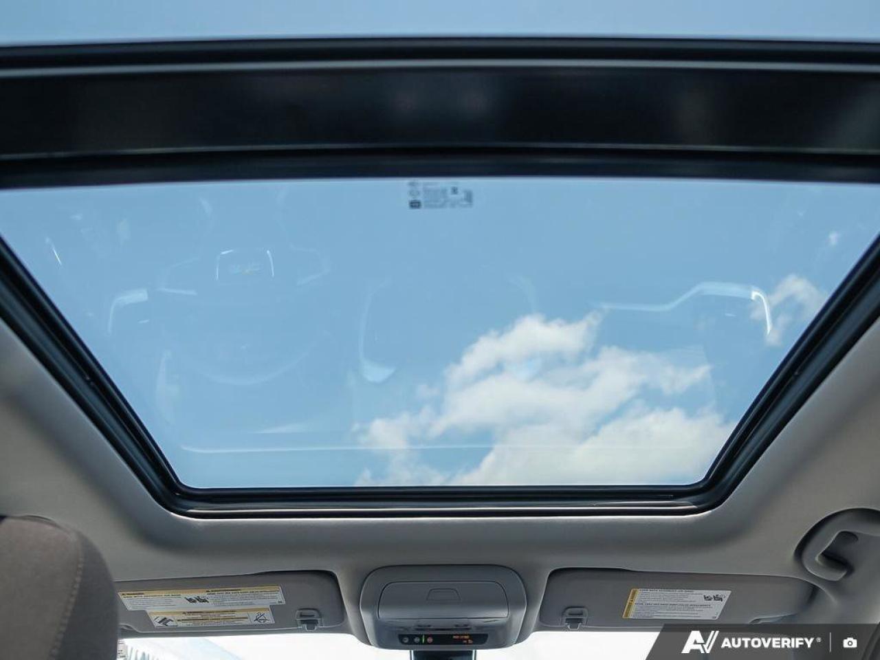 2024 GMC Terrain SLESLE ELEVATION, AWD, NAV, ROOF, HEATED CLOTH, CL Photo