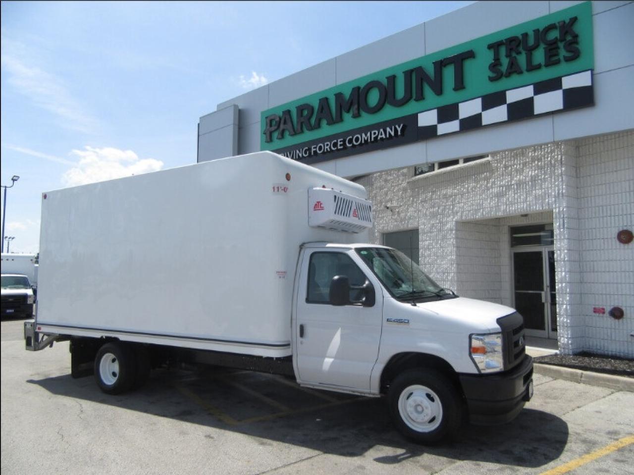 2023 Ford E-450 GAS 16FT HIGH BOX LIFTGATE & NEW REEFER SYSTEM Photo0