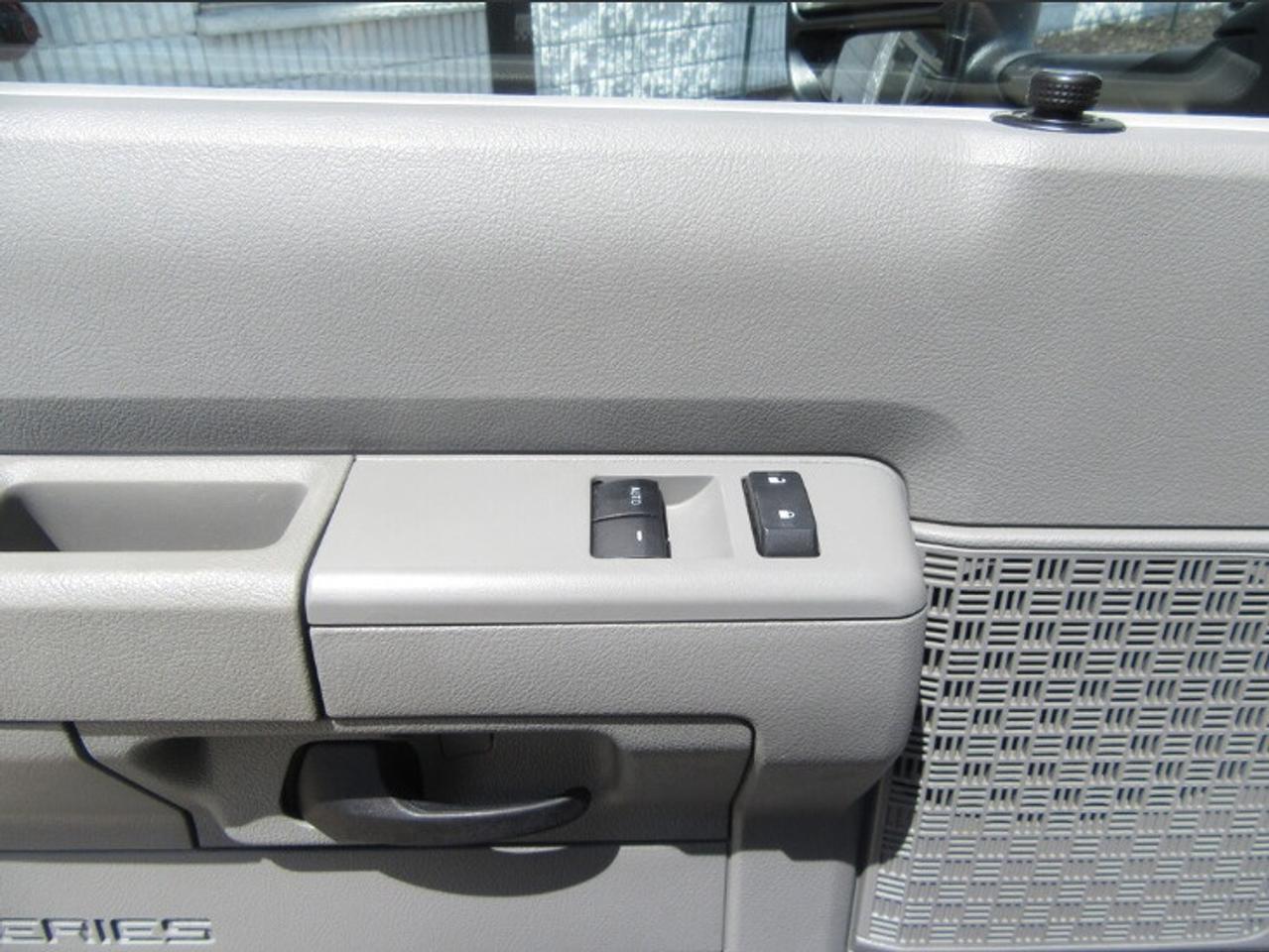 2023 Ford E-450 GAS 16FT HIGH BOX LIFTGATE & NEW REEFER SYSTEM Photo