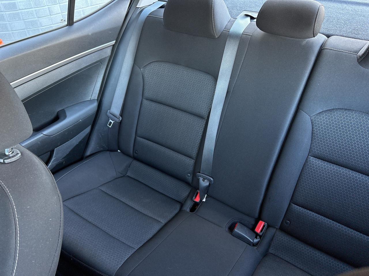 2017 Hyundai Elantra LE   BLUETOOTH   A/C   CERTIFIED !! Photo