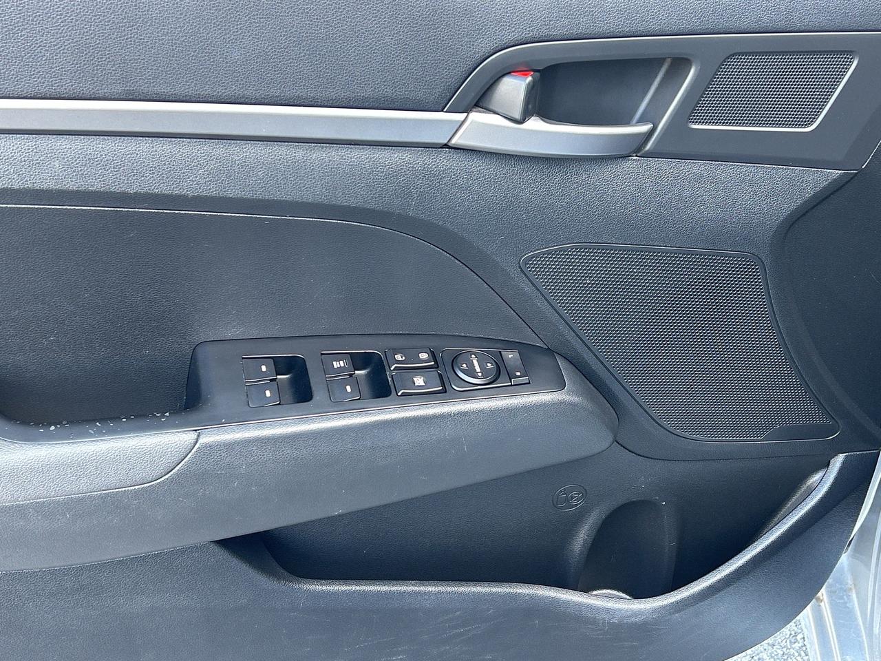 2017 Hyundai Elantra LE   BLUETOOTH   A/C   AUTO   SOLD CERTIFIED Photo