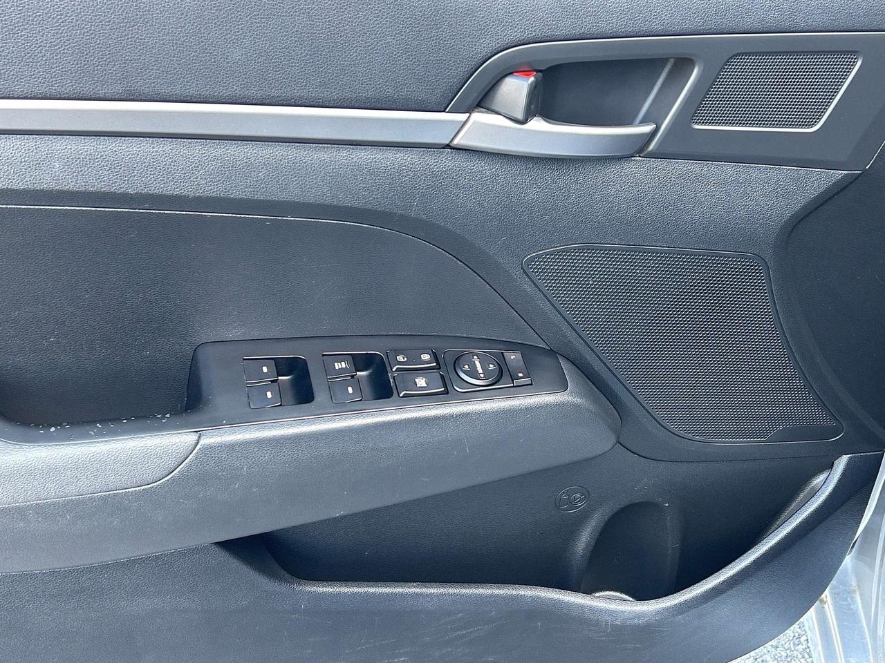 2017 Hyundai Elantra LE   BLUETOOTH   A/C   AUTO   SOLD CERTIFIED Photo
