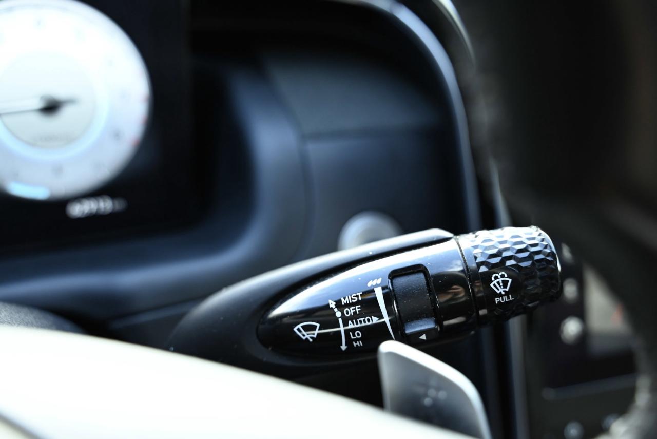 2022 Hyundai Santa Cruz Ultimate/ AWD/ Fully loaded Photo