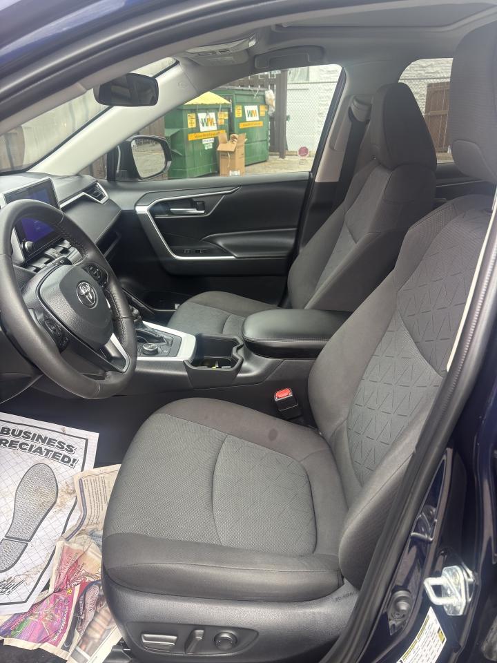 2023 Toyota RAV4 Hybrid XLE AWD Photo4