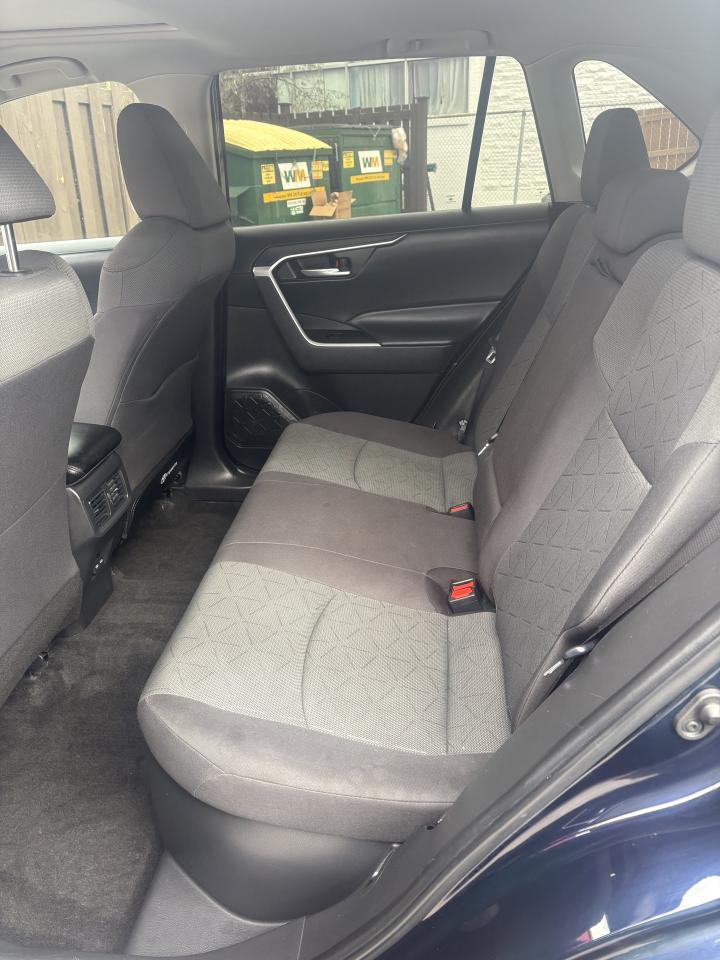 2023 Toyota RAV4 Hybrid XLE AWD Photo