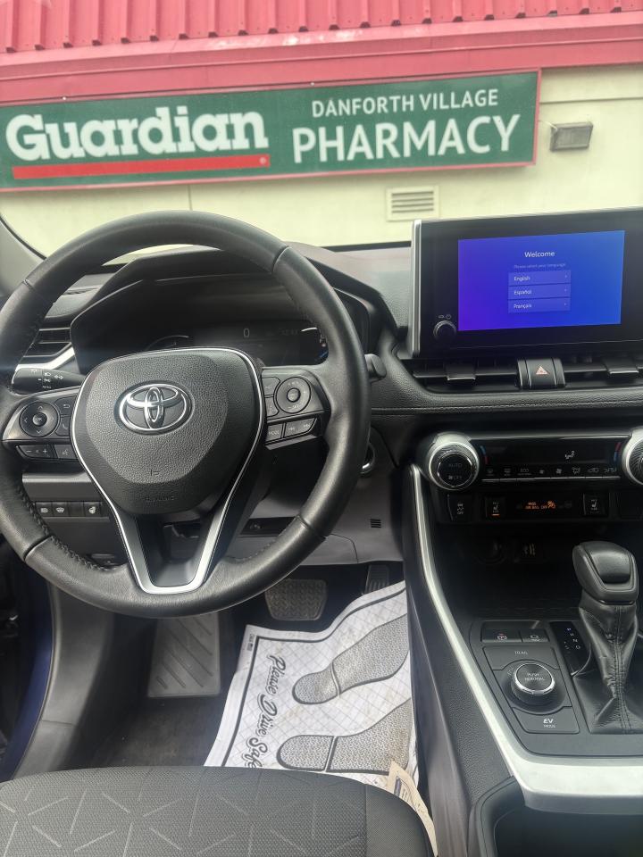 2023 Toyota RAV4 Hybrid XLE AWD Photo