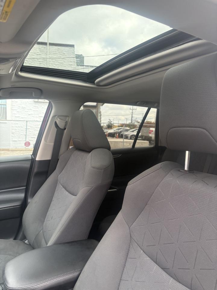 2023 Toyota RAV4 Hybrid XLE AWD Photo