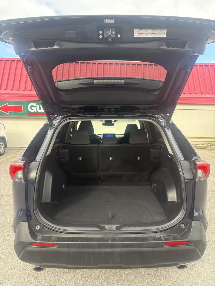 2023 Toyota RAV4 Hybrid XLE AWD Photo