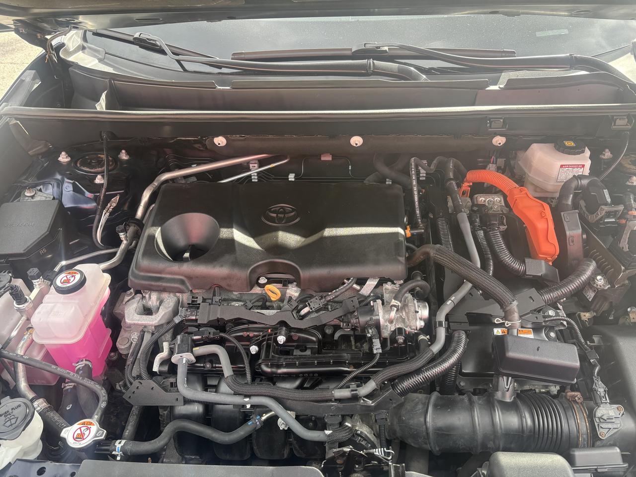 2023 Toyota RAV4 Hybrid XLE AWD Photo