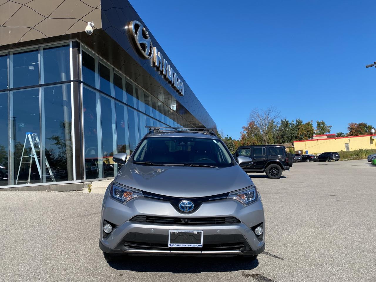 2018 Toyota RAV4 AWD Hybrid Limited Photo