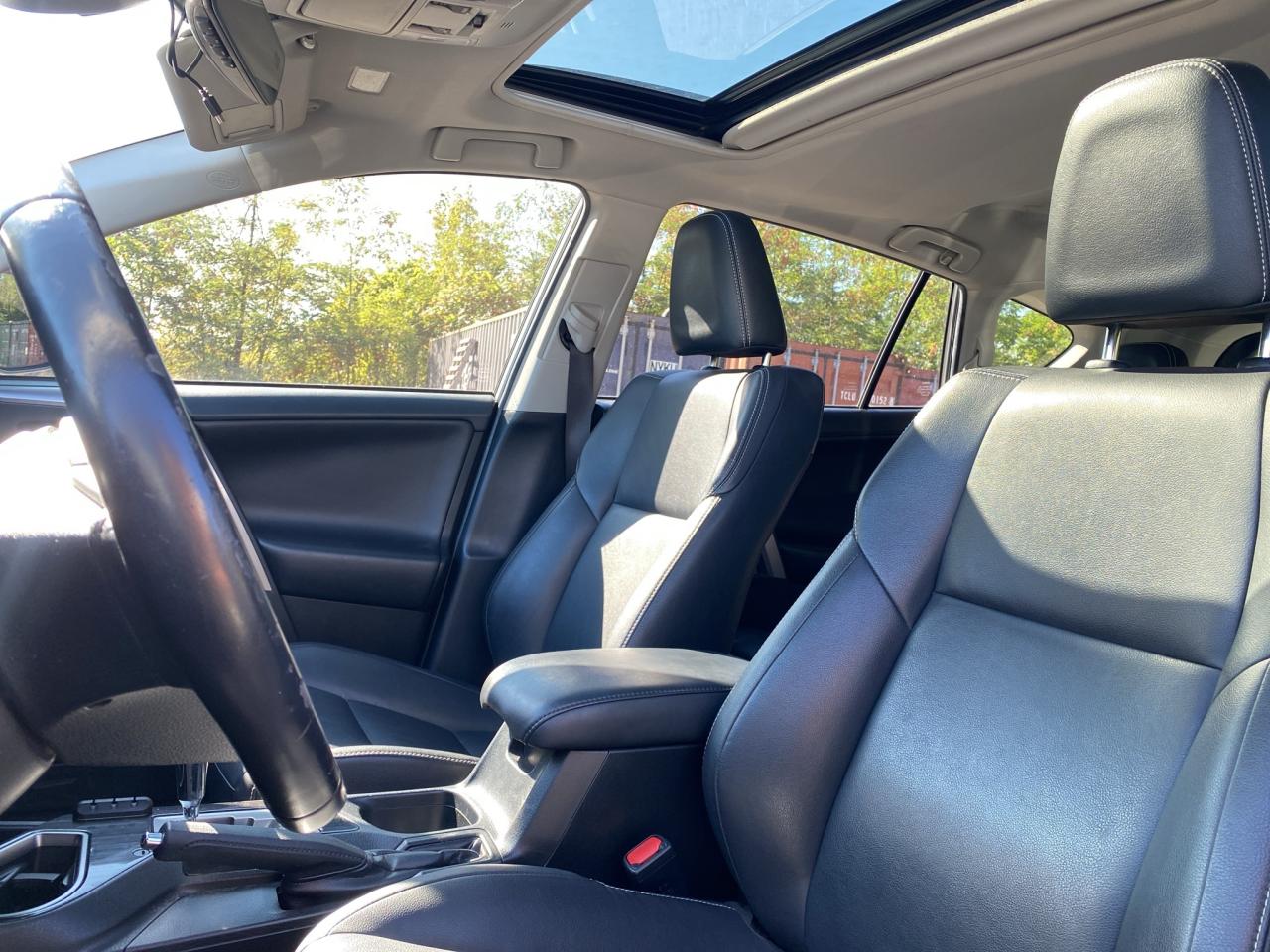 2018 Toyota RAV4 AWD Hybrid Limited Photo