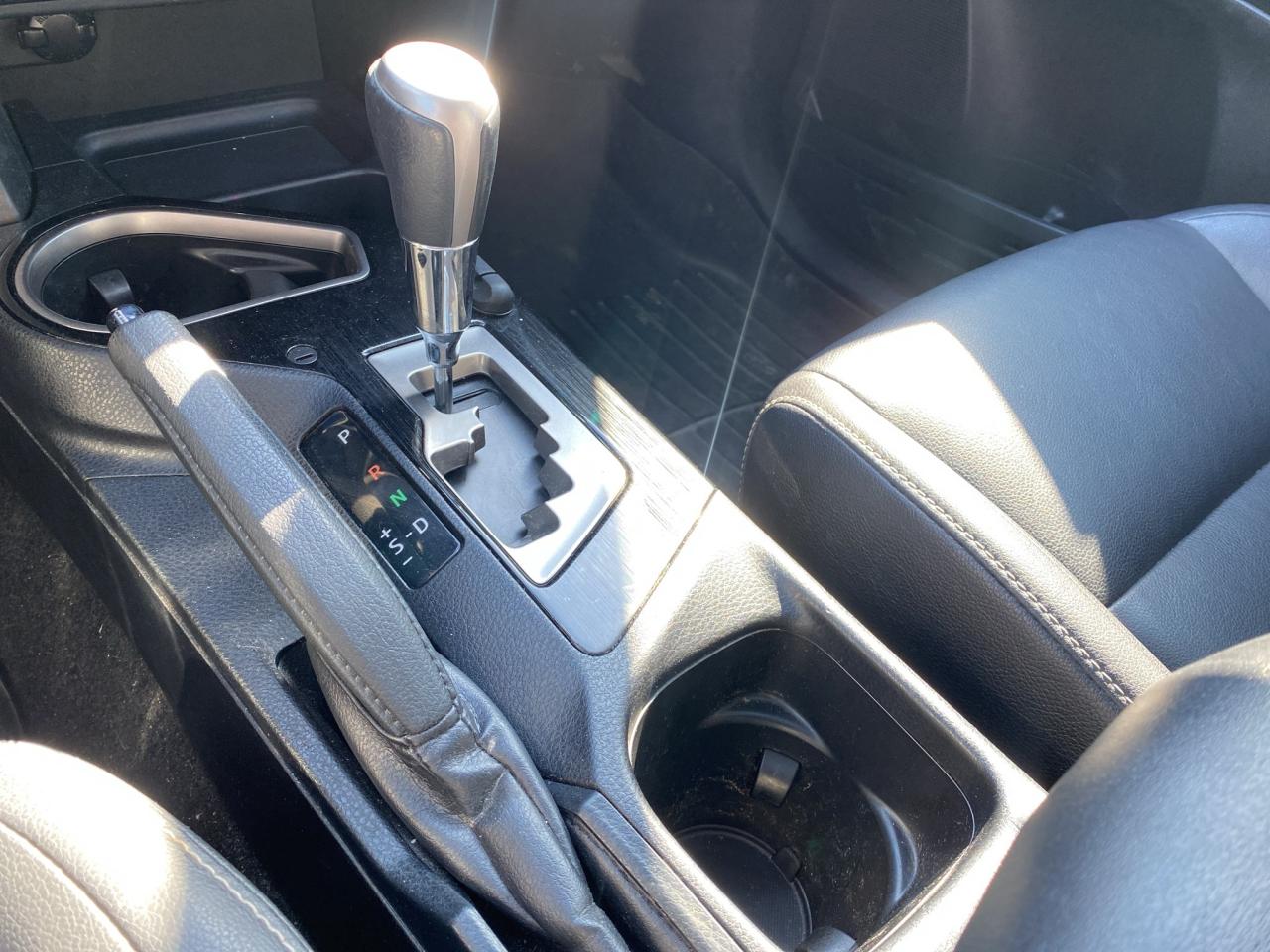 2018 Toyota RAV4 AWD Hybrid Limited Photo