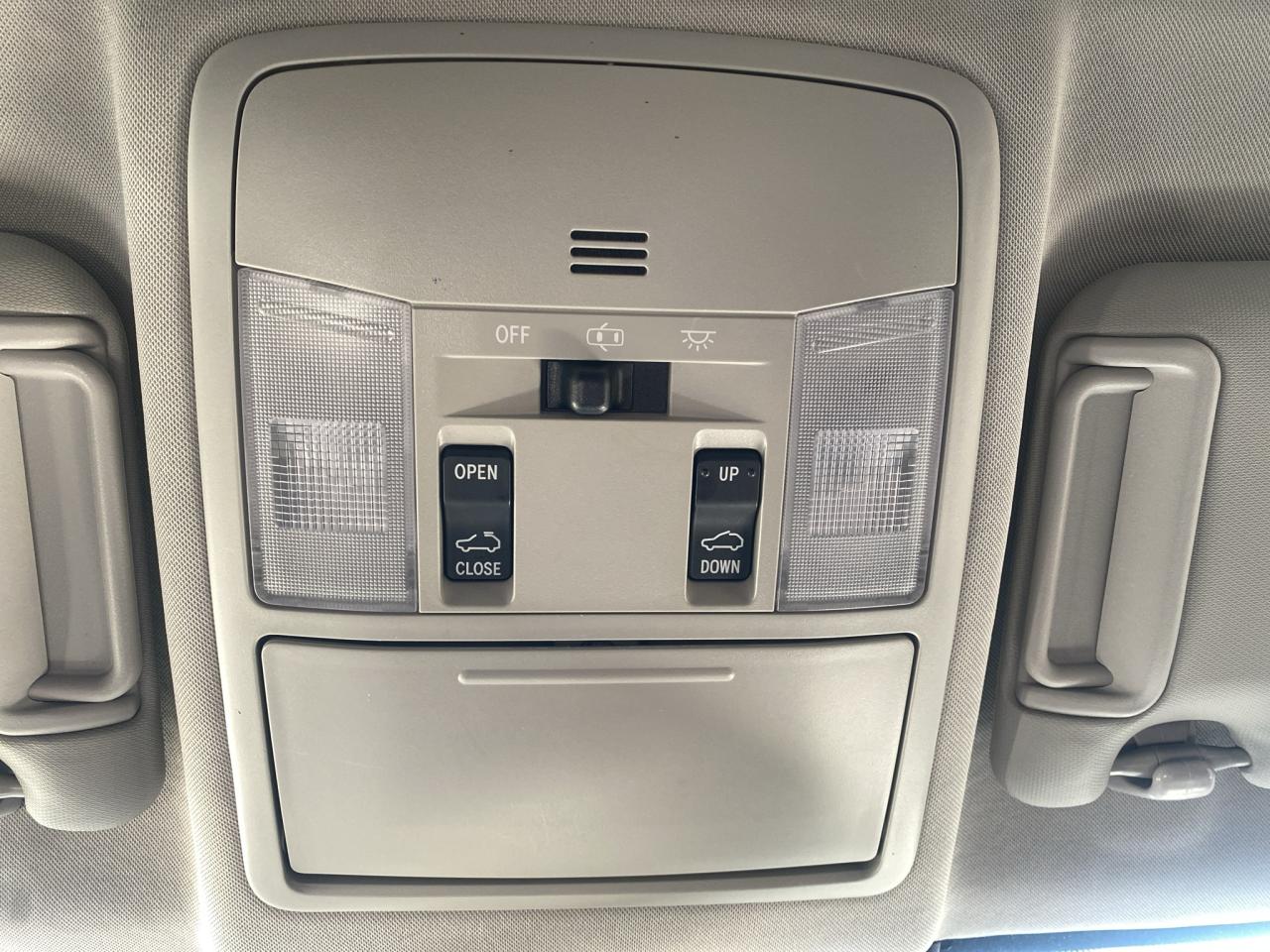 2018 Toyota RAV4 AWD Hybrid Limited Photo