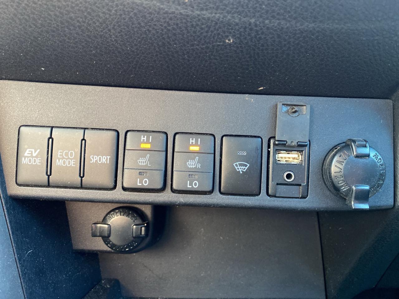 2018 Toyota RAV4 AWD Hybrid Limited Photo