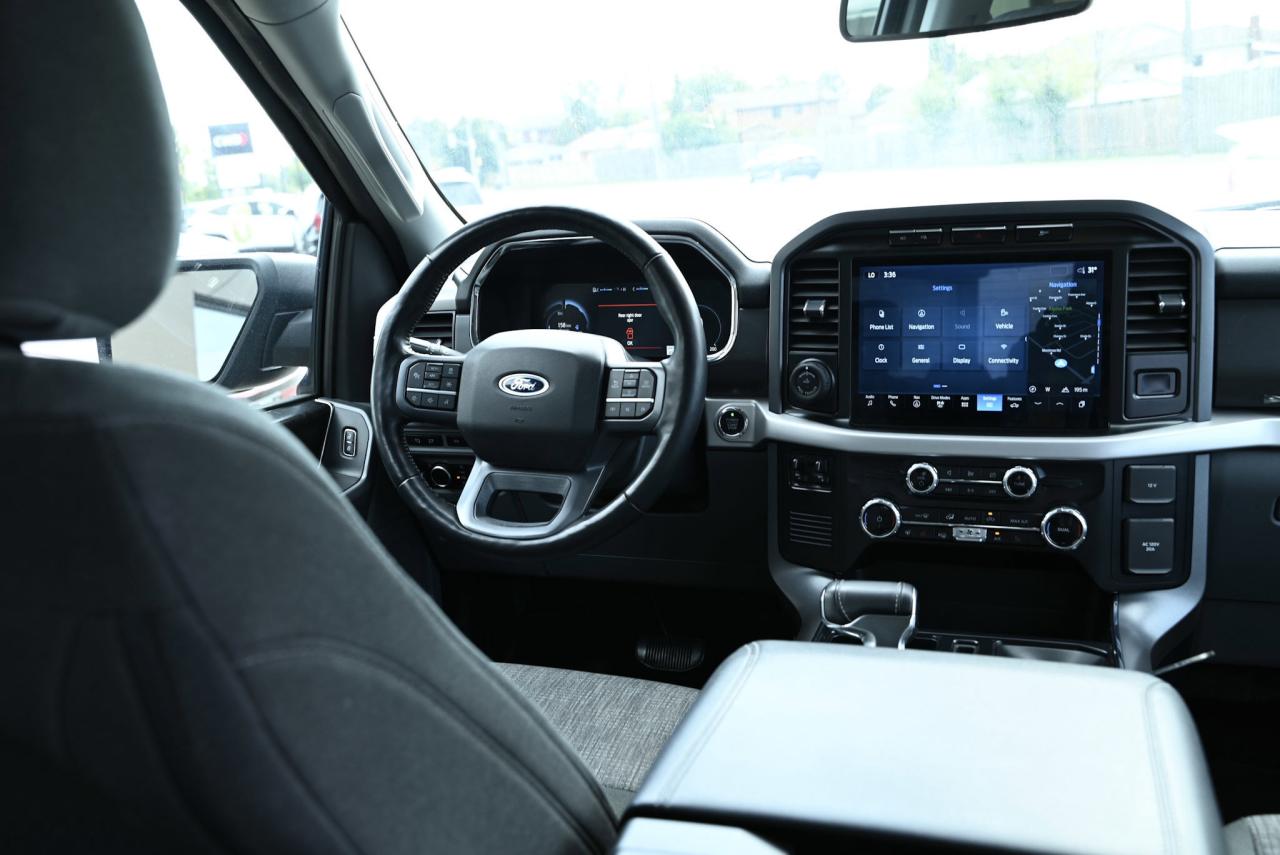 2023 Ford F-150 Lightning XLT , NO ACCIDENTS, HARD TONEAU COVER, SIDE STEPS Photo