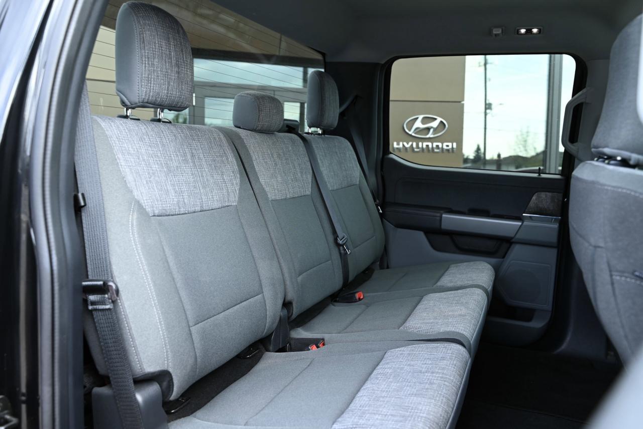 2023 Ford F-150 Lightning XLT , NO ACCIDENTS, HARD TONEAU COVER, SIDE STEPS Photo