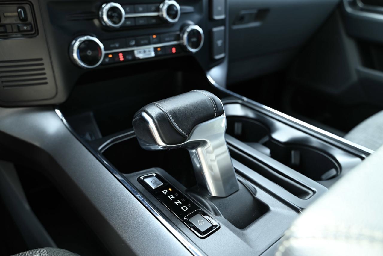 2023 Ford F-150 Lightning XLT , NO ACCIDENTS, HARD TONEAU COVER, SIDE STEPS Photo