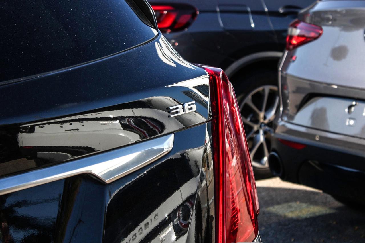 2018 Cadillac XT5 AWD Luxury  Gps SiriusXM HtdSeats Photo