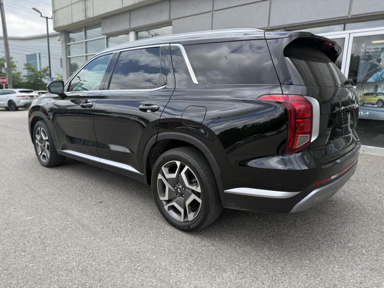 2023 Hyundai PALISADE Preferred 8-Passenger AWD Photo3